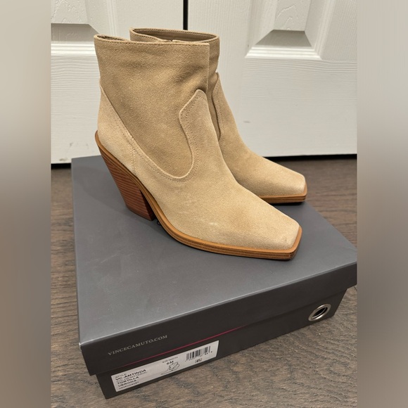 Vince Camuto Amtinda Booties - Picture 1 of 6